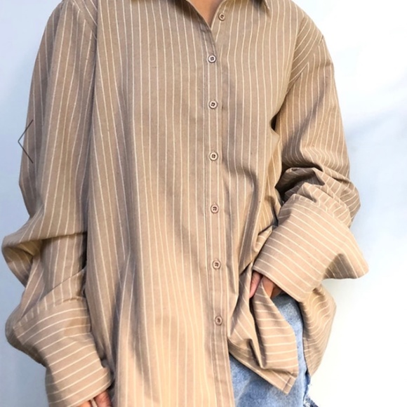 Nwt Prettylittlething Beige Oversized 